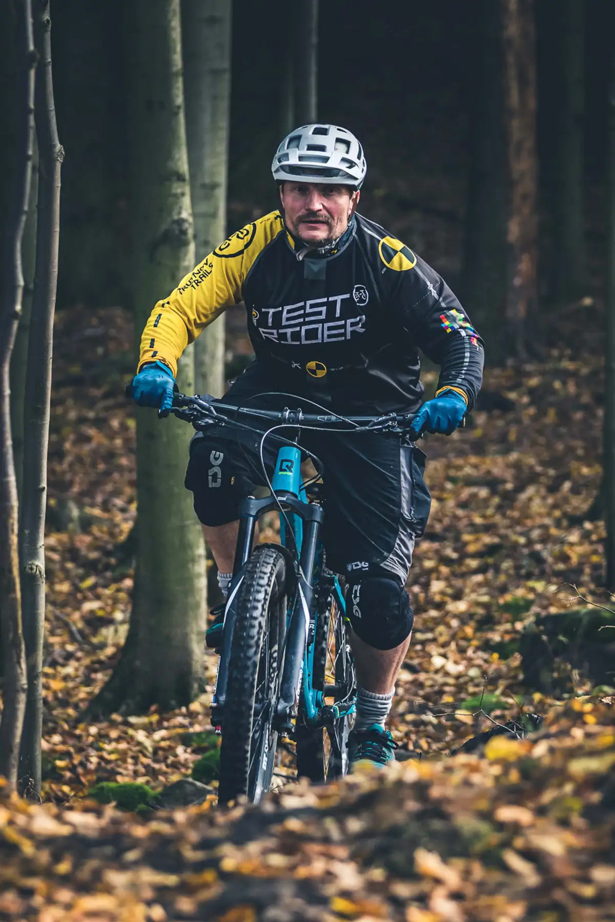 Test Rider TEST RIDER | J E N D E S I G N - Grafika / Fotografie / Design